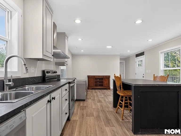 1431 W Ridgeway Rd — Photo 22