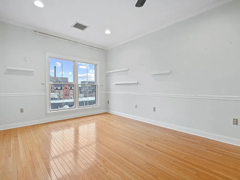 84 Adams St #5C — Photo 9