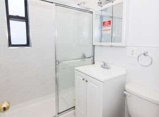 3124 32nd St APT 4, Astoria, NY 11106