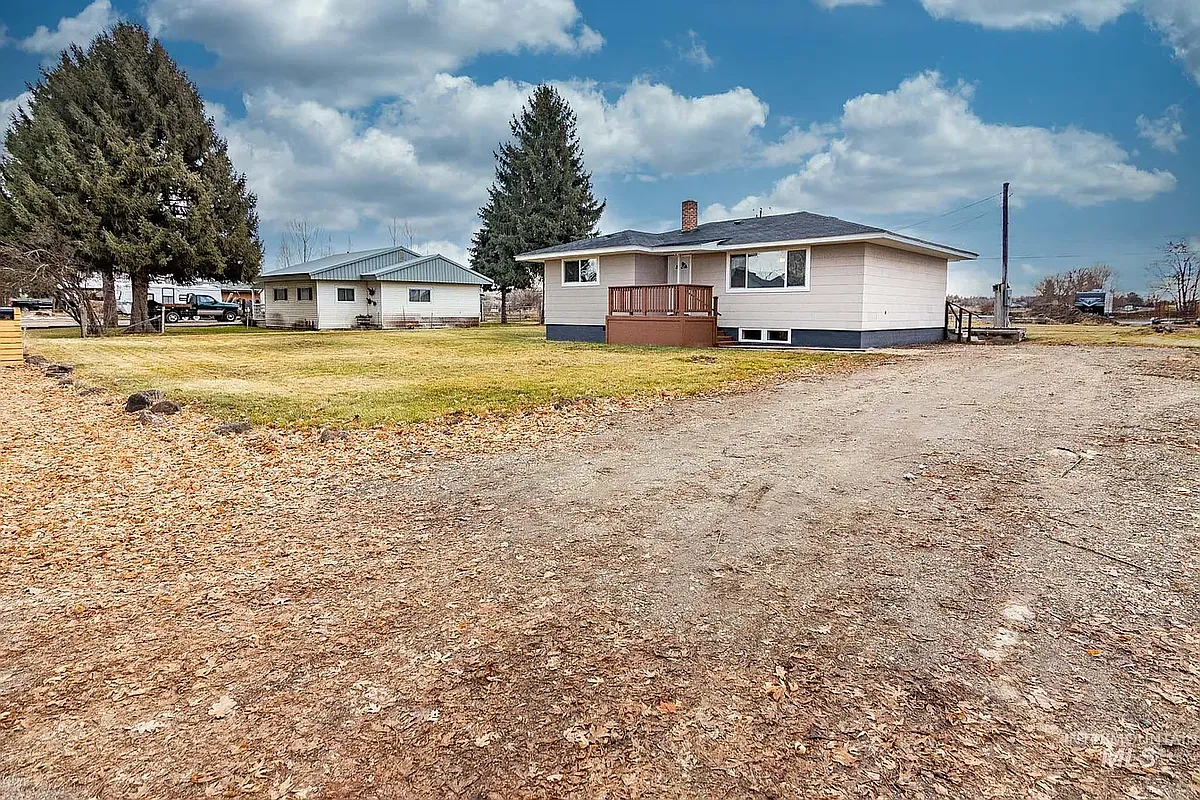 Building Photo - 1707 Baker Ln