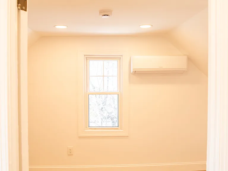 46 Garden Pl #2 — Photo 6