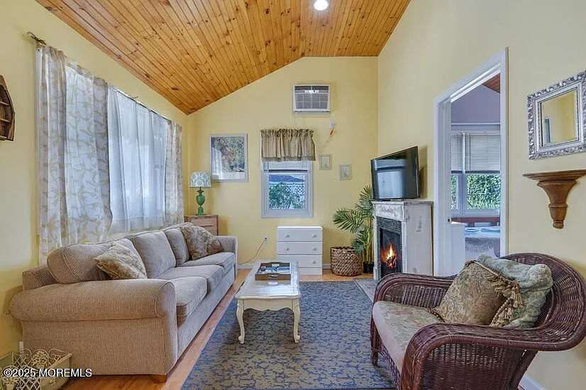 2 bed, 2716 sqft, $2,000 — Photo 4