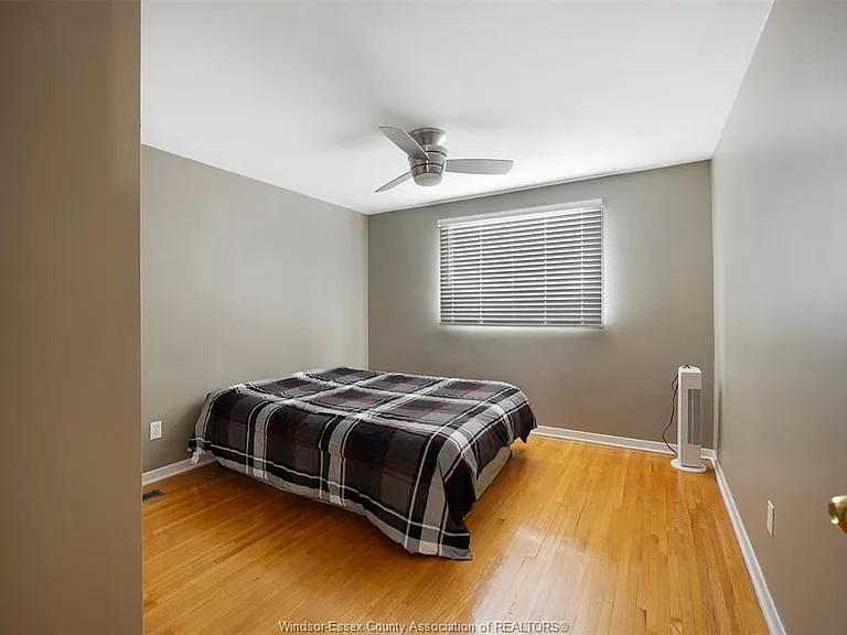907 Gladstone Ave #MAIN — Photo 11