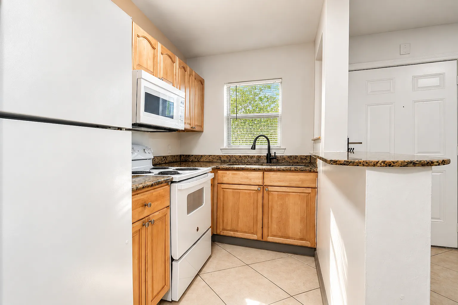Pom Haus - 902 - 23 — Photo 4