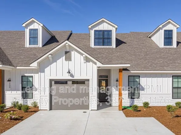 109 Foster Grove Dr, Youngsville, LA