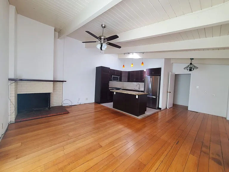 6 Stadium Way — Photo 1