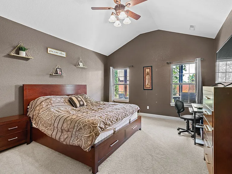 1048 Tarah Knolls Cir — Photo 15