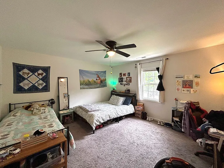 124 Empire Blvd — Photo 46