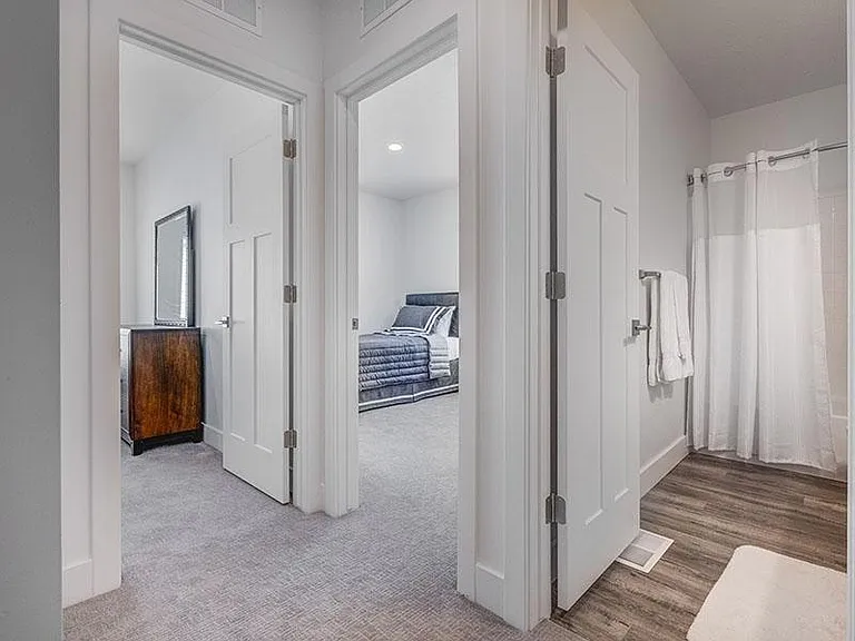 Coventry Townhomes — Photo 15