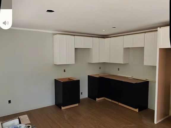 4th image of 45 Spring St #1