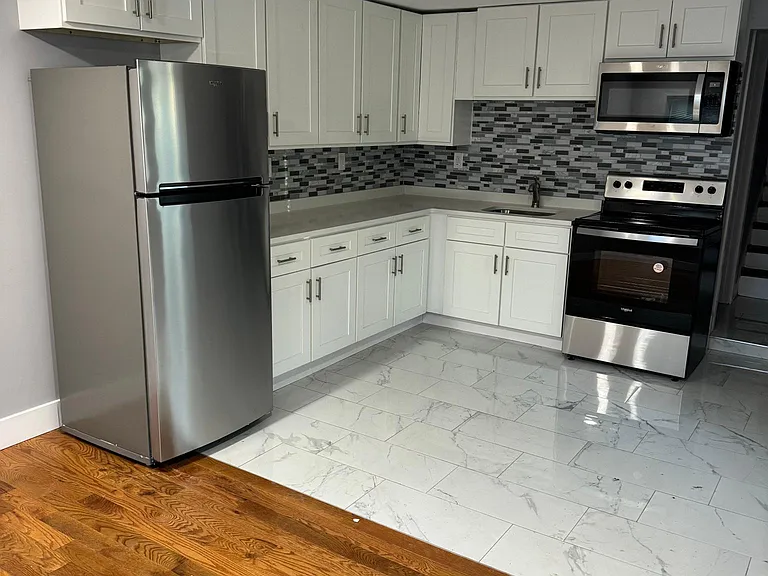773 Pleasant St #5 — Photo 1