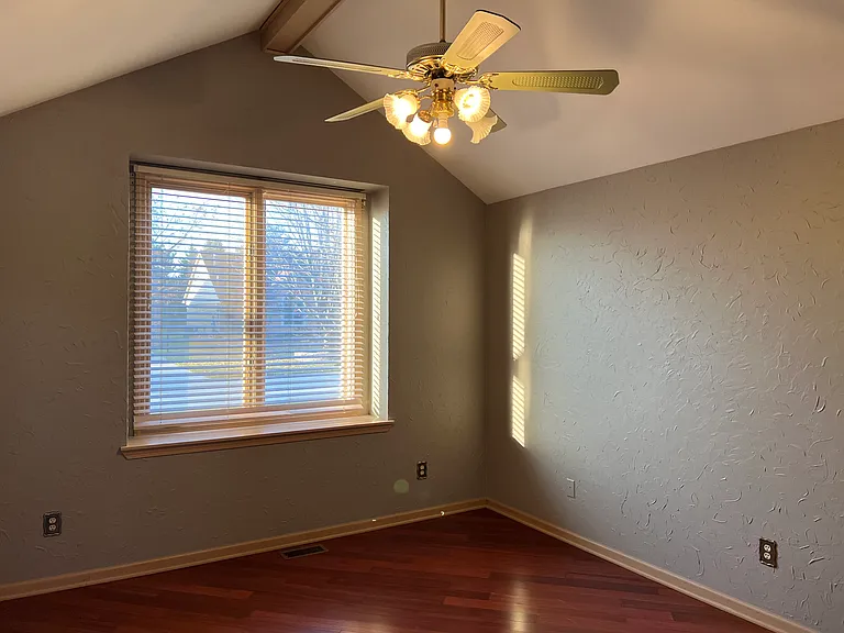 3263 Primrose Dr — Photo 14