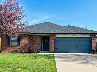 3220 W Webster St, Springfield, MO 65803