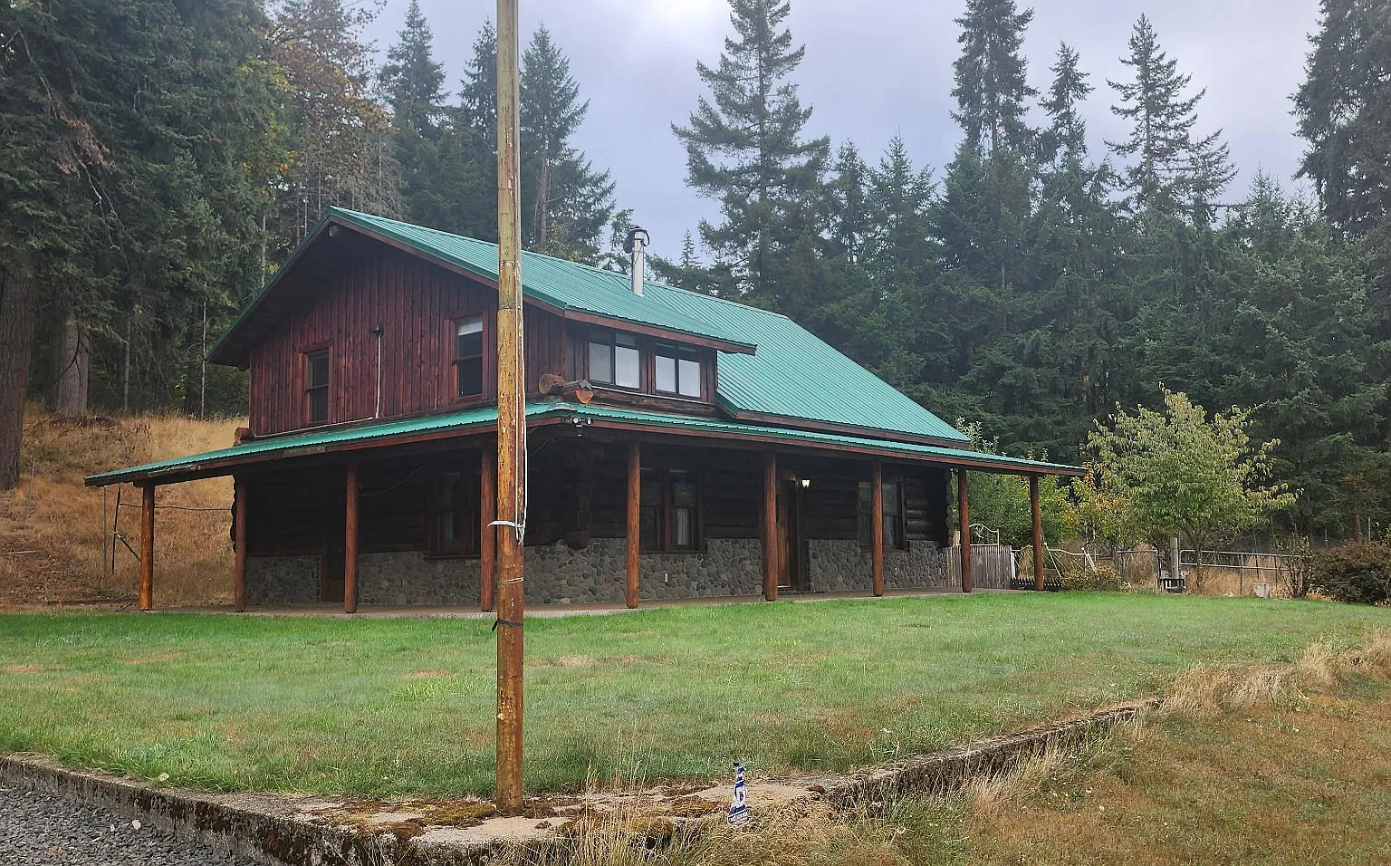 4 bed, 1890 sqft, $2,500 — Photo 2