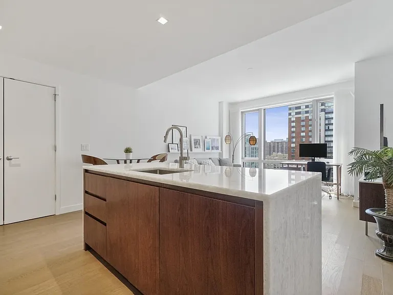 75 Park Ln S #2106 — Photo 5