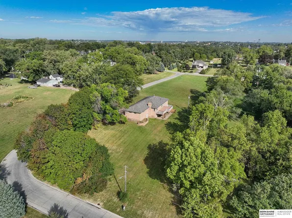 7415 S 20th St, Bellevue, NE 68147