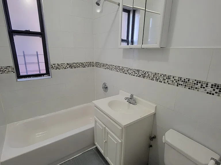75 Ellwood St #5-H — Photo 5