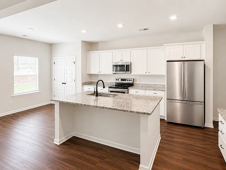 32 Cove Ct — Photo 2