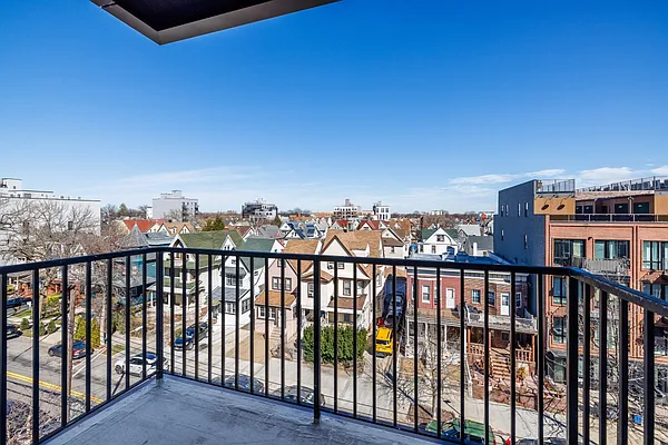 Rented by MNS | media 6