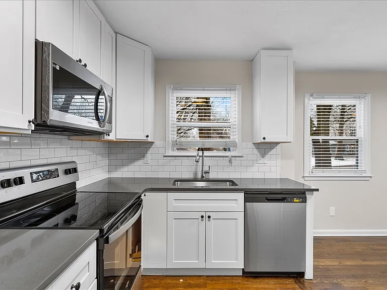 5332 Cedar St — Photo 15