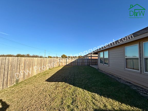 4th image of 10530 Fort Cibolo Trl