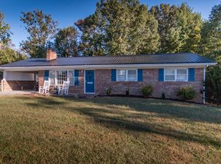 19201 Moulin St, Abingdon, VA 24210