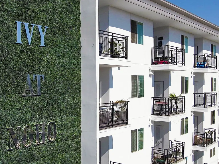 The Ivy at NOHO — Photo 21