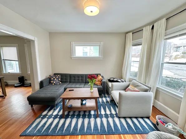 98 Putnam St #98, Watertown, MA 02472