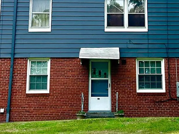 209 Kenna Dr, South Charleston, WV 25309