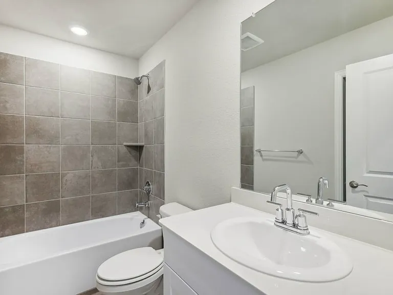 612 Huntley Dr — Photo 20