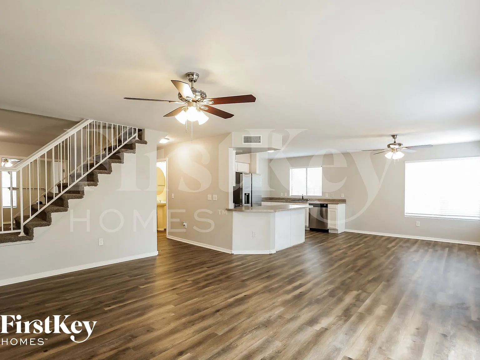 4 bed, 3.0 bath, 2325 sqft, $2,275 — Photo 4