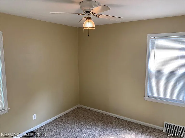 24800 Cooke St — Photo 5