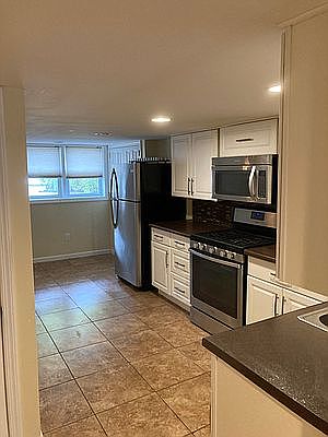 2nd image of 21-24 Clintonville St #1