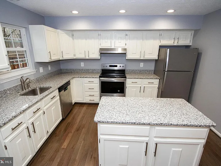9432 Loch Leven Ct — Photo 7
