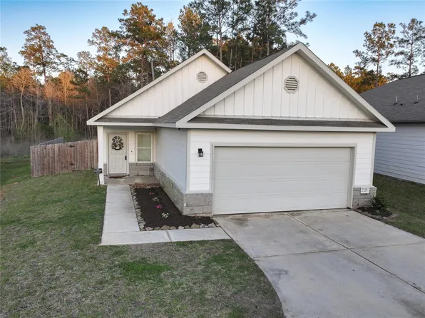 2328 Cedar Place Dr, Conroe, TX 77306