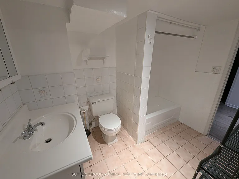 41 Russfax Dr #BASEMENT — Photo 9