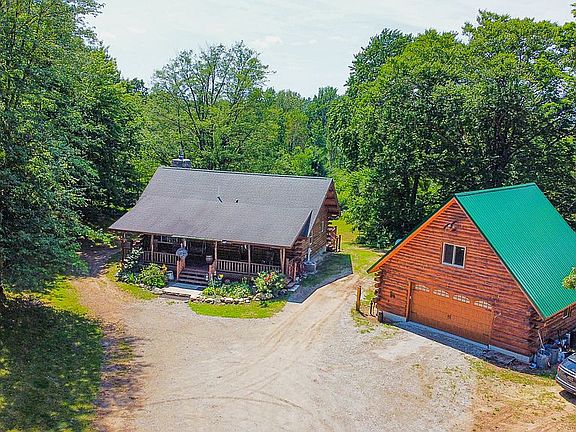 house w/ garage