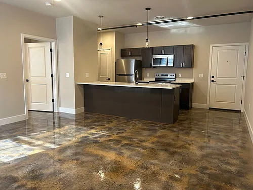 Floor plan 204