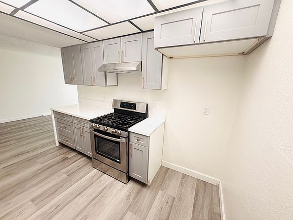 3rd image of 18369 Camino Bello APT B