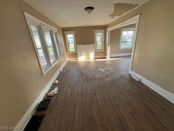 4th image of 1144 Washington Ave