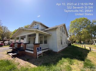 322 7th St SW #1, Taylorsville, NC 28681