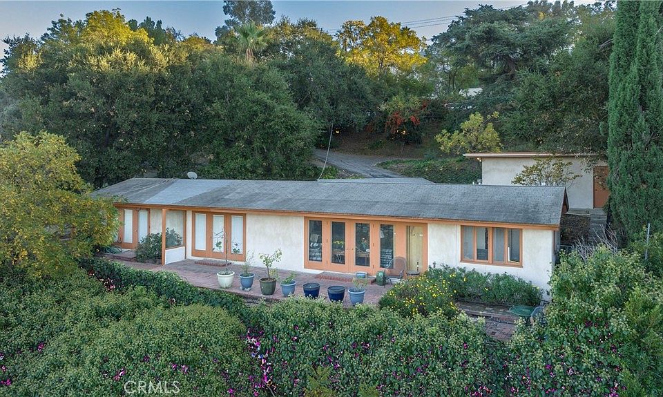 1st image of 14315 Mulholland Dr