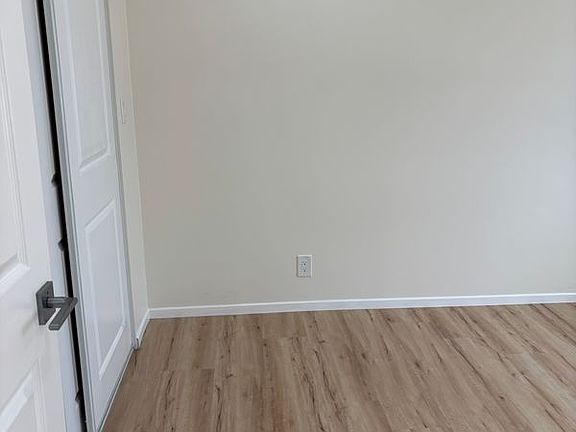5th image of 12437 Rose Ave