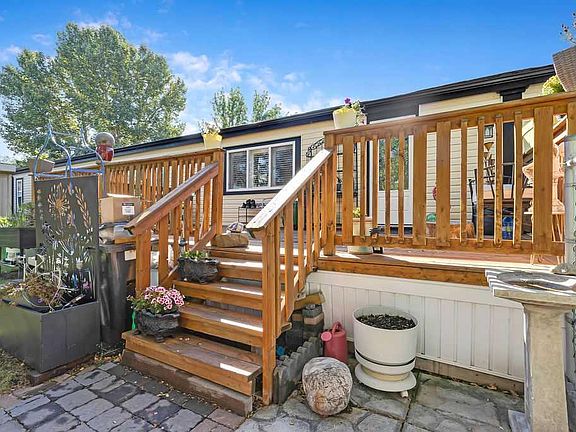 3rd image of 6724 17th Ave SE #105