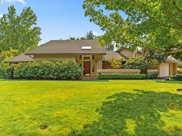 1491 Victorian Way, Eugene, OR 97401