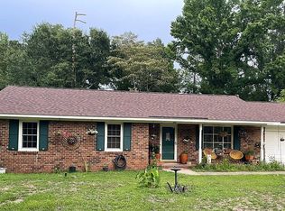 1570 Crowndale Dr, Sumter, SC 29150