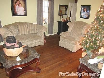 5th image of 15 Dogwood Ln