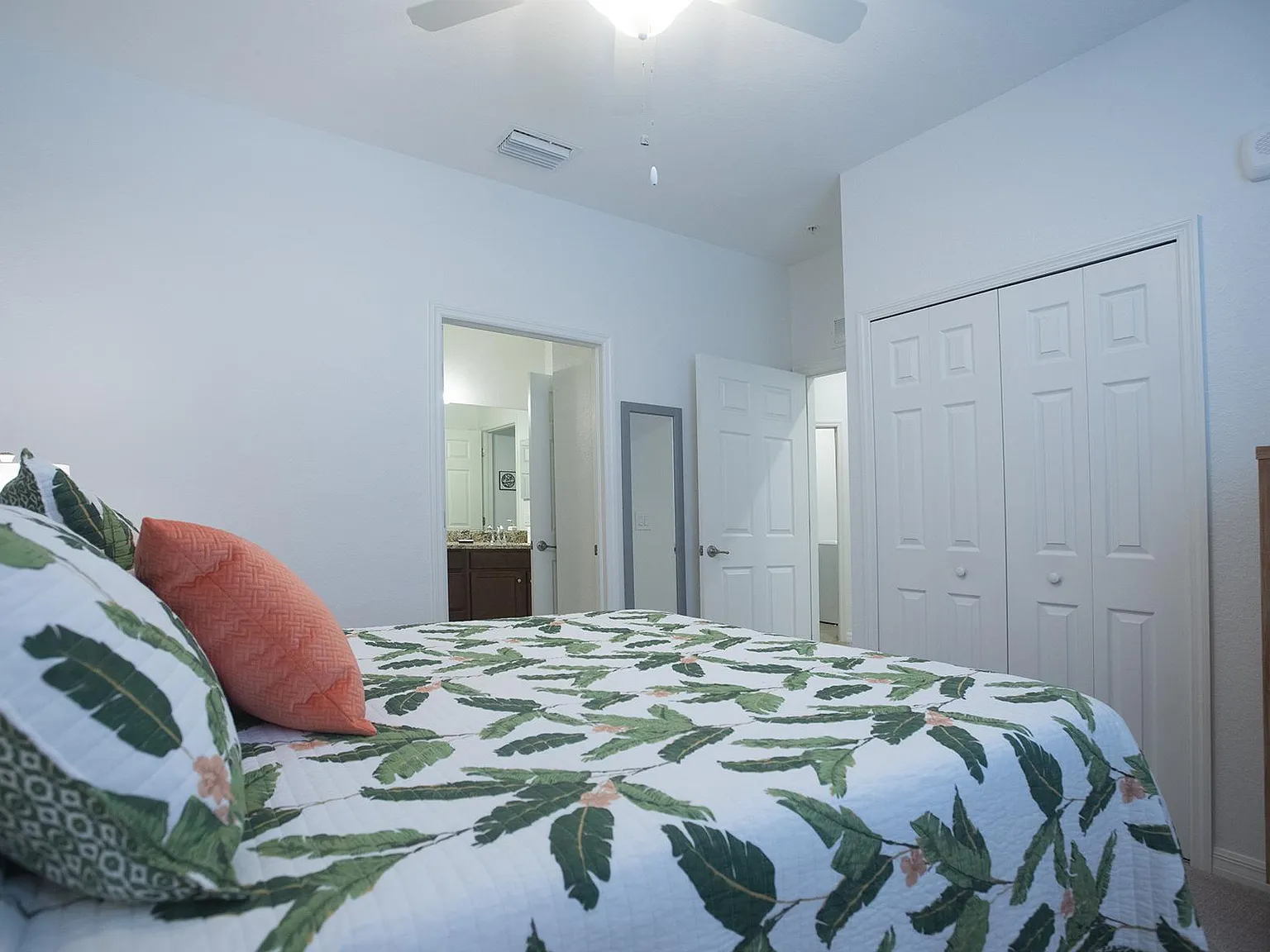 3 bed, 1284 sqft, $2,750 — Photo 4