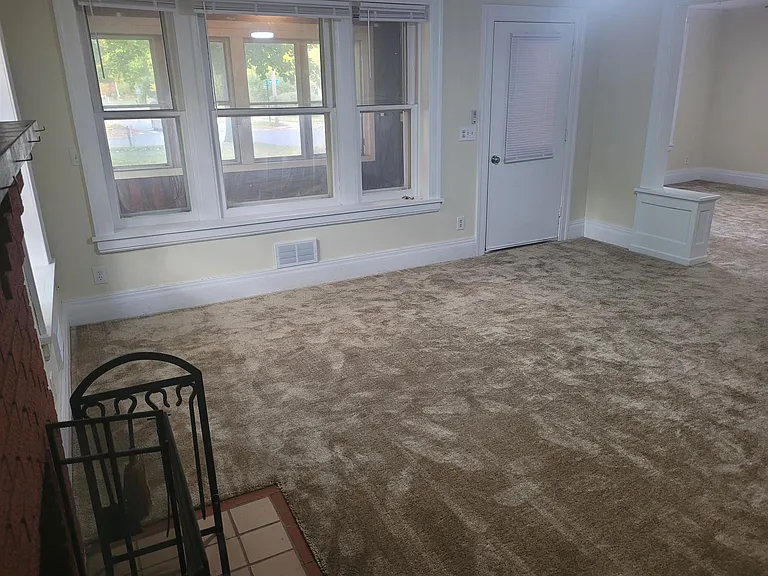 337-339 Fairport Rd — Photo 10