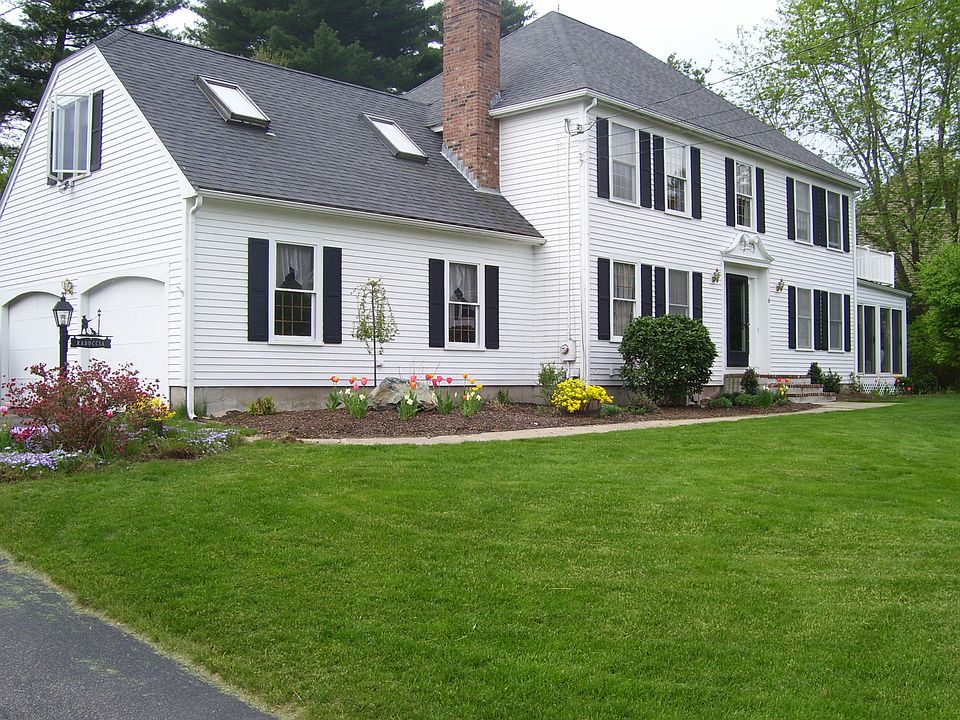 2nd image of 8 Audubon Dr